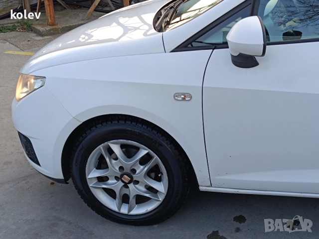 Seat Ibiza Sport Coupe 1.6 TDI, снимка 5 - Автомобили и джипове - 53053410