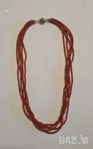 Представяме ви изключително красиво колие от естествен червен корал с сребърна закопчалка  925