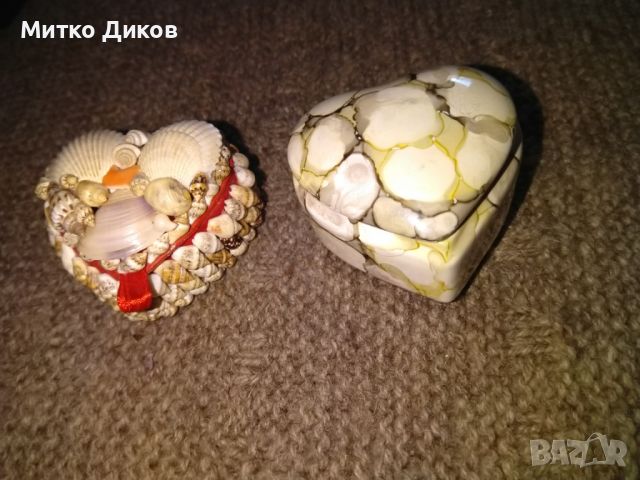 Кутия за бижута тип сърце порцеланова и от миди 45х60мм отлични, снимка 1 - Декорация за дома - 45222957