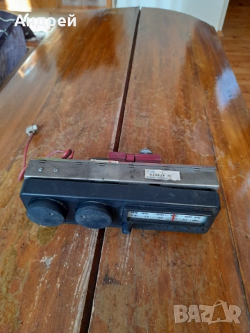 Старо автомобилно радио RFT Micros, снимка 3 - Други ценни предмети - 53446129