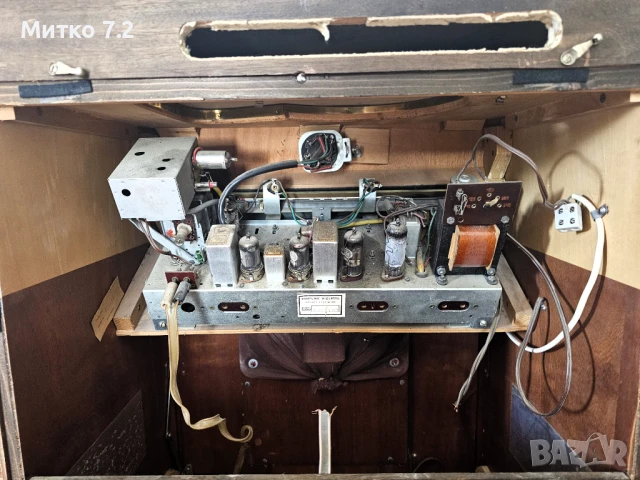 Старо радио  tonfunk violetta , снимка 7 - Антикварни и старинни предмети - 51218237