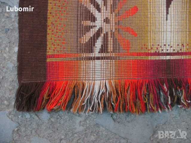 Килим автентичен от миналия век !, снимка 6 - Килими - 50688807