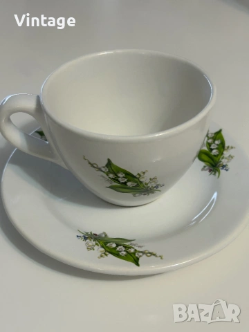 Красив белоснежен порцеланов сервиз с момини сълзи , снимка 4 - Сервизи - 53988972