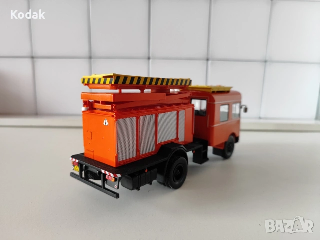 Skoda LIAZ 706 RT сервизна 1969 - мащаб 1:43 на DeAgostini, снимка 3 - Колекции - 53923260