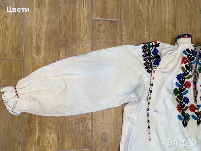 Автентична, кенарена риза с прекрасна бродерия, дантела и мъниста, снимка 4 - Антикварни и старинни предмети - 46396647