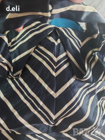 Banana Republic Size S 100% Коприна, снимка 2 - Корсети, бюстиета, топове - 50592230