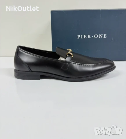 Pier One Slip ons Black