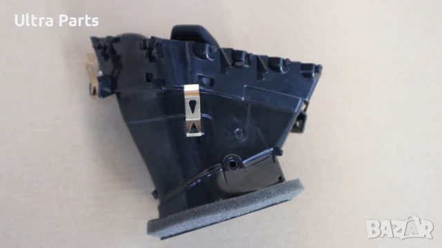 Оригинален ляв въздуховод табло за BMW F40 F44 6823188, снимка 3 - Части - 50442387