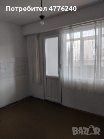 Тристаен панелен апартамент в гр. Айтос , снимка 14 - Апартаменти - 53970678