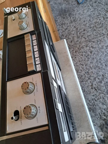 японски радио касетон Aiko, снимка 13 - Радиокасетофони, транзистори - 50996240