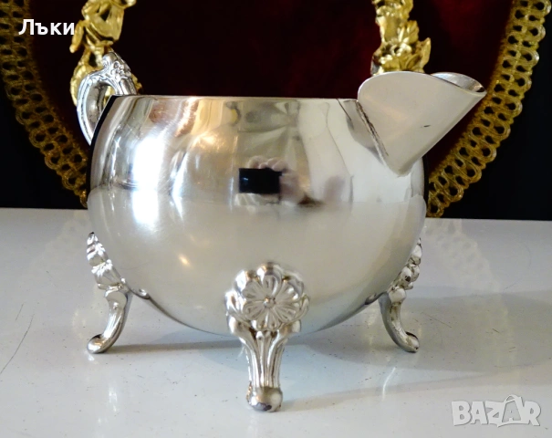 Посребрена бронзова каничка,барок,като нова от вътре. , снимка 4 - Антикварни и старинни предмети - 53632640