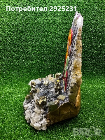 Ръчно изработена икона на Дева Мария с Младенеца с естествени кристали, снимка 8 - Икони - 54091657