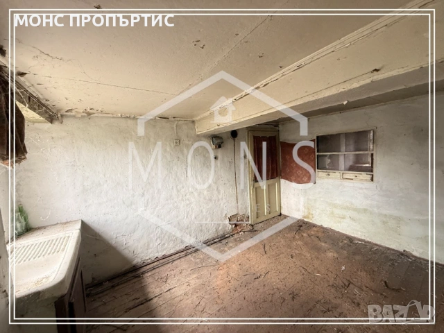 Двуетажна къща с просторен двор в с. Стамболово, обл. Велико Търново, снимка 7 - Къщи - 53970696