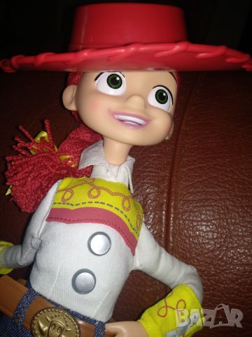Джеси Овчарката, кукла от играта на играчките,говоряща,40см, снимка 4 - Кукли - 45840341