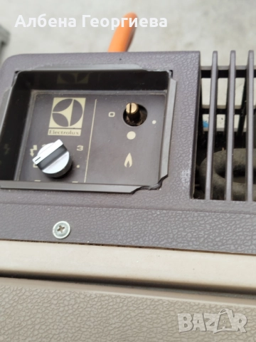 Хладилник ELECTROLUX на 12/220 V и gaz, снимка 3 - Хладилни чанти - 51847587
