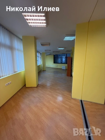 Под наем офис идеален център, снимка 2 - Офиси - 53110284