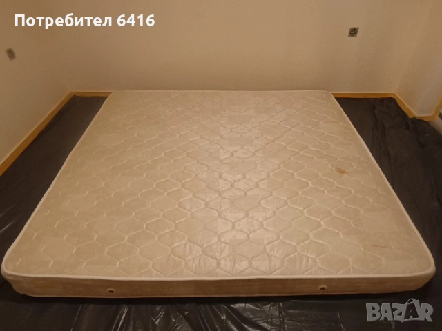 Продавам матрак 180/200см.