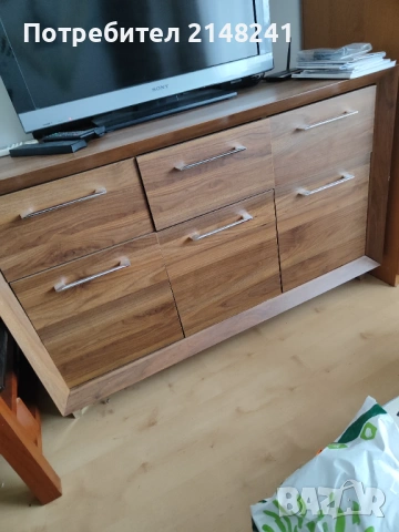 Подарявам  скрин  за хол и холна масичка  със закалено стъкло, снимка 10 - Скринове - 53175624