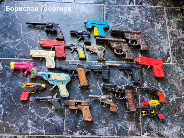 Колекция детски пистолети , снимка 1 - Колекции - 46156966