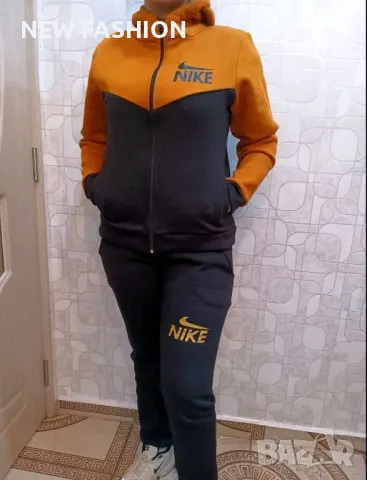 Дамски Ватиран Екип ✨ NIKE , снимка 1 - Спортни екипи - 48537349