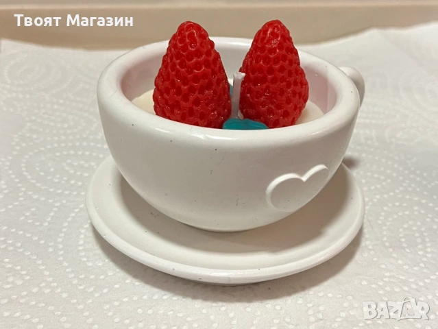 Ръчно изработена ароматна свещ в съд от еко смола – Сърце/Чашка с флорална декорация, снимка 8 - Ръчно изработени сувенири - 53071268