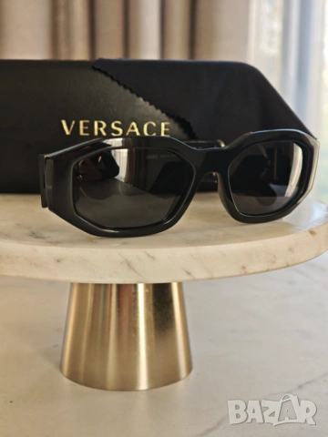 Оригинални слънчеви очила Versace , снимка 2 - Слънчеви и диоптрични очила - 54261789