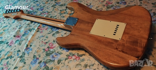 Електрическа китара, снимка 2 - Китари - 53072802