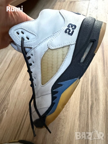 Оригинални кожени маратонки Air Jordan 5 x A Ma ! 38,5 н, снимка 2 - Маратонки - 50925203