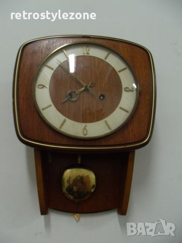 № 7474 стар стенен часовник  Hermle   - с гонг на половин и цял / кръгъл час  