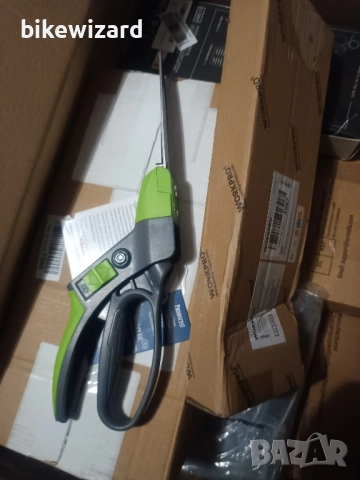 Ножици за трева WORKPRO с въртяща се на 360° дължина 350 мм НОВА, снимка 7 - Градински инструменти - 51489791