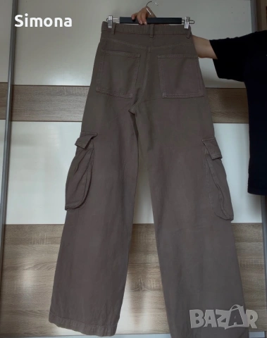 Cargo панталони, Pull and Bear, снимка 2 - Панталони - 53698729