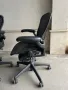 Ергономичен офис стол Herman Miller Aeron, снимка 3