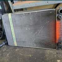 Воден радиатор автоматик AUDI A6 C6 4F 3.0 233 ASB, снимка 1 - Части - 45003309