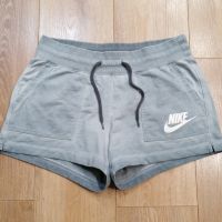 Nike къси, снимка 2 - Къси панталони и бермуди - 45453219
