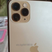 Отличен iPhone 11 Pro Max Gold 64 GB чист iCloud 84% оригинална батерия 6,5 инча, снимка 8 - Apple iPhone - 44941129