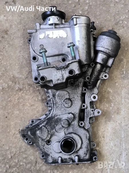 Капак двигател за Голф 5 Ауди А3 1.6 фси VW Golf 5 Audi A3 8P 1.6 FSI Passat Touran 03C109211G , снимка 1