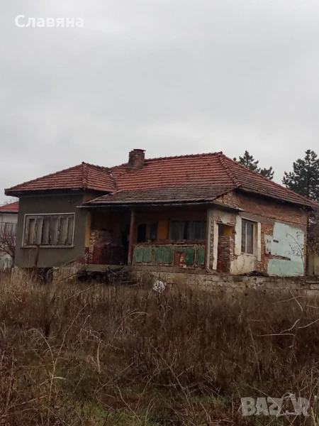 Продава се къща с голям двор, снимка 1