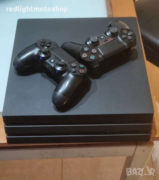 PS4 Pro + 2 джоистика + Spider-man, снимка 1