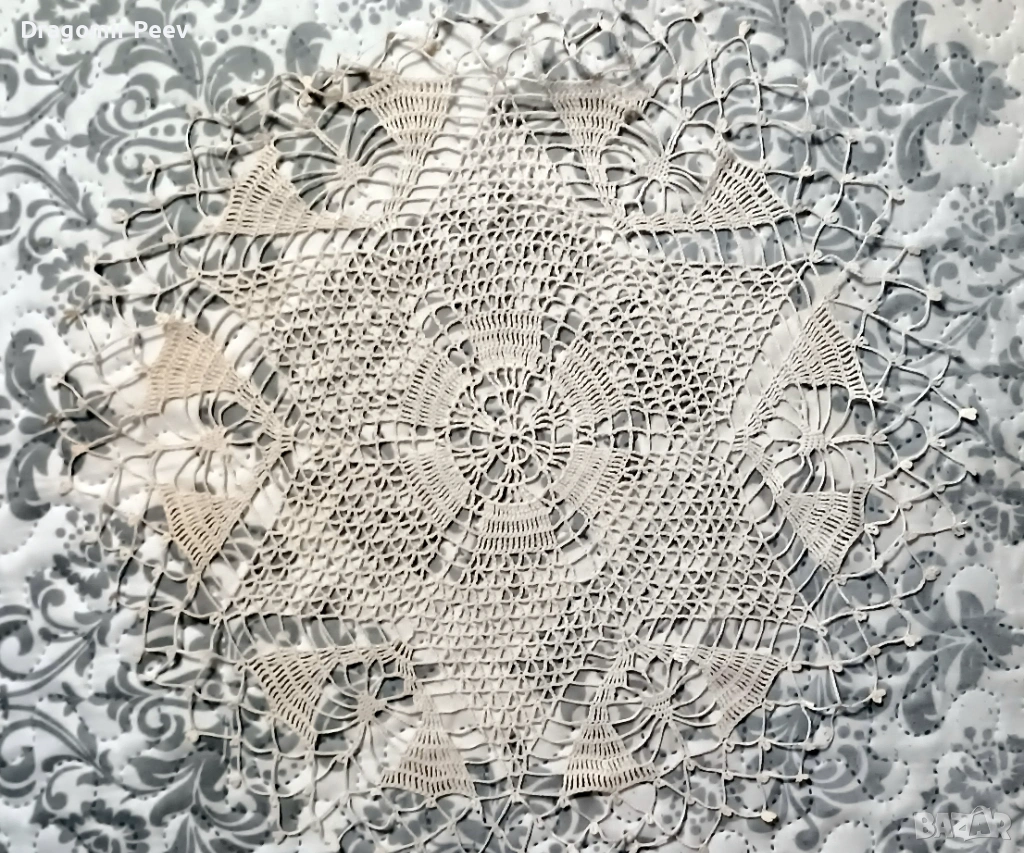 Продавам ново ръчно плетено каре екрю, снимка 1