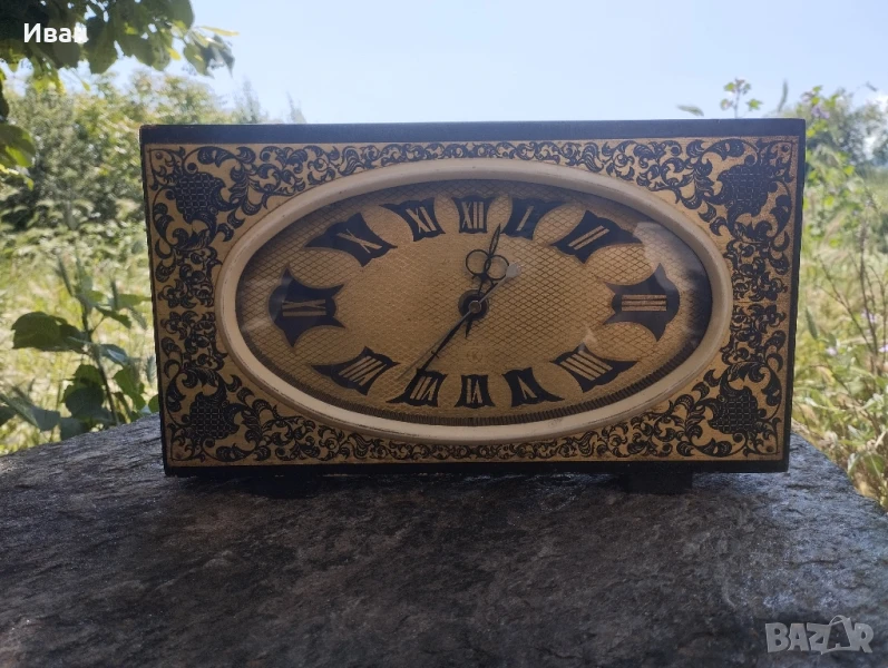 Настолен часовник Янтар , снимка 1