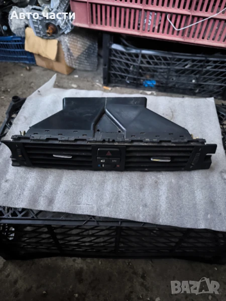 Централна конзола BMW 3-Series E90 2011г., снимка 1
