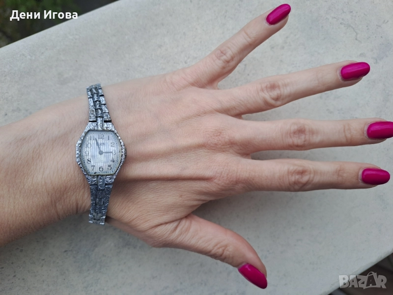 Уникален винтидж дамски часовник гривна Luch (Луч), снимка 1