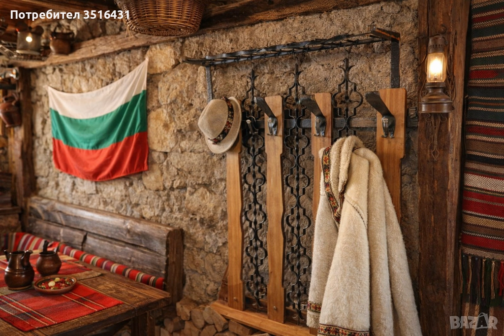 Масивна закачалка (Портманто) от Дърво и Ковано желязо - Идеална за Вила или Механа, снимка 1