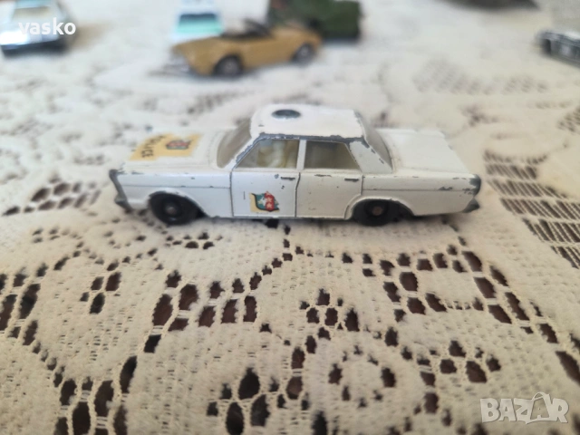 Английски мачбокс тесни гуми