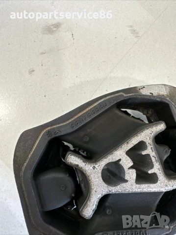 Предна стойка за монтаж на двигател за Peugeot 3008 1.2T (2022) 9811786680, снимка 3 - Части - 53571549