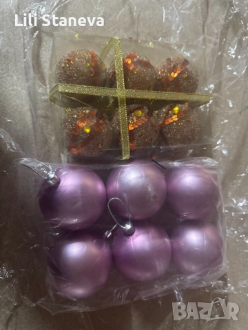 Комплект перлени коледни топки – 6 броя в различни цветове + подарък 6бр златисто блестящи топки., снимка 4 - Декорация за дома - 52341184