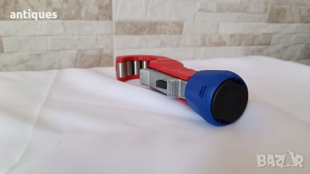 Тръборез за медни и неръждаеми тръби Knipex TubiX Ø 6-35 мм, 90 31 02 SB, снимка 9 - Други инструменти - 50970240