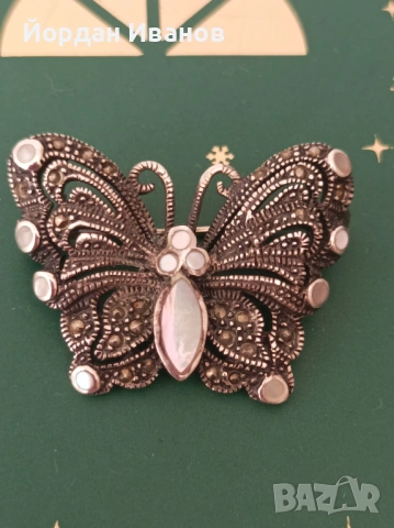 Сребърна брошка "Пеперуда", снимка 3 - Колиета, медальони, синджири - 53776139