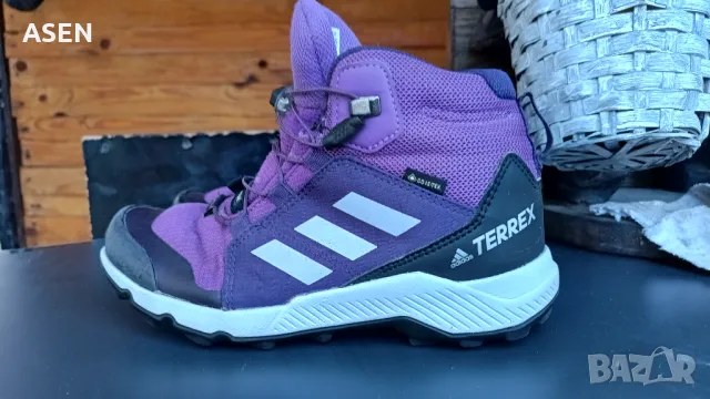 Adidas terrex, снимка 1 - Детски боти и ботуши - 48911289