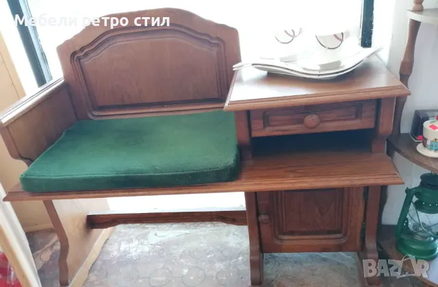 Новата ни красота дървена пейка за обуване с мека подложка за сядане.